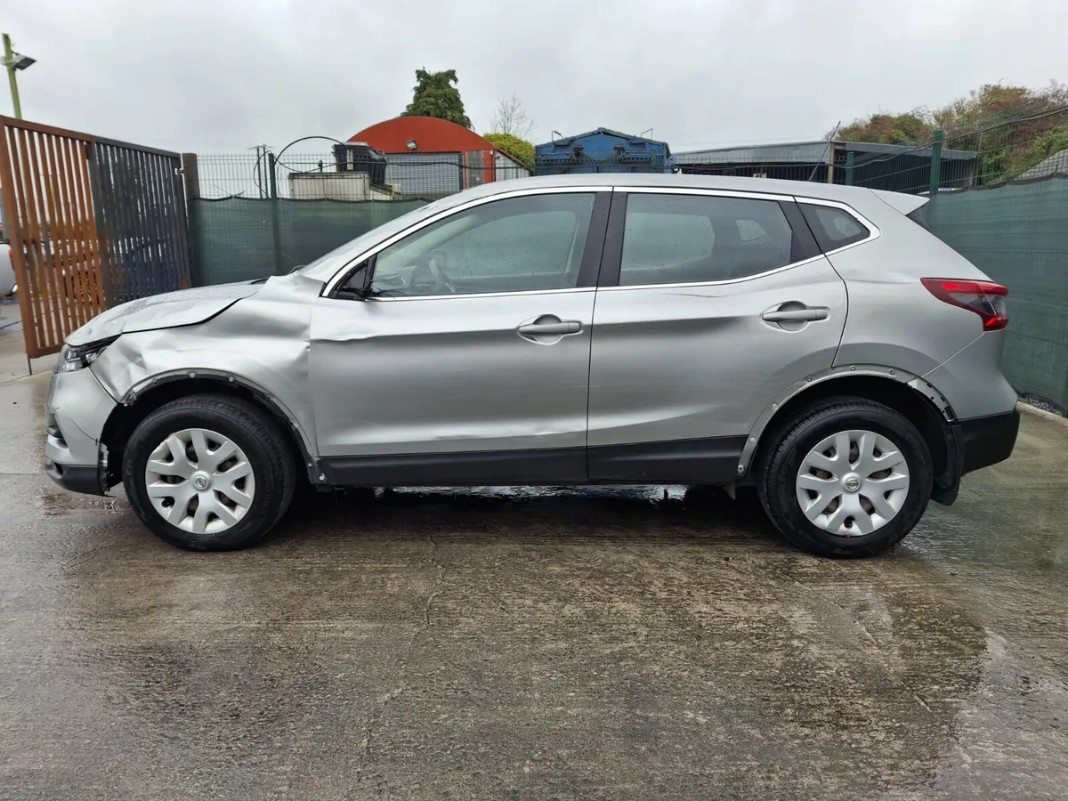 2018 Nissan Qashqai   Automatic - Image 4