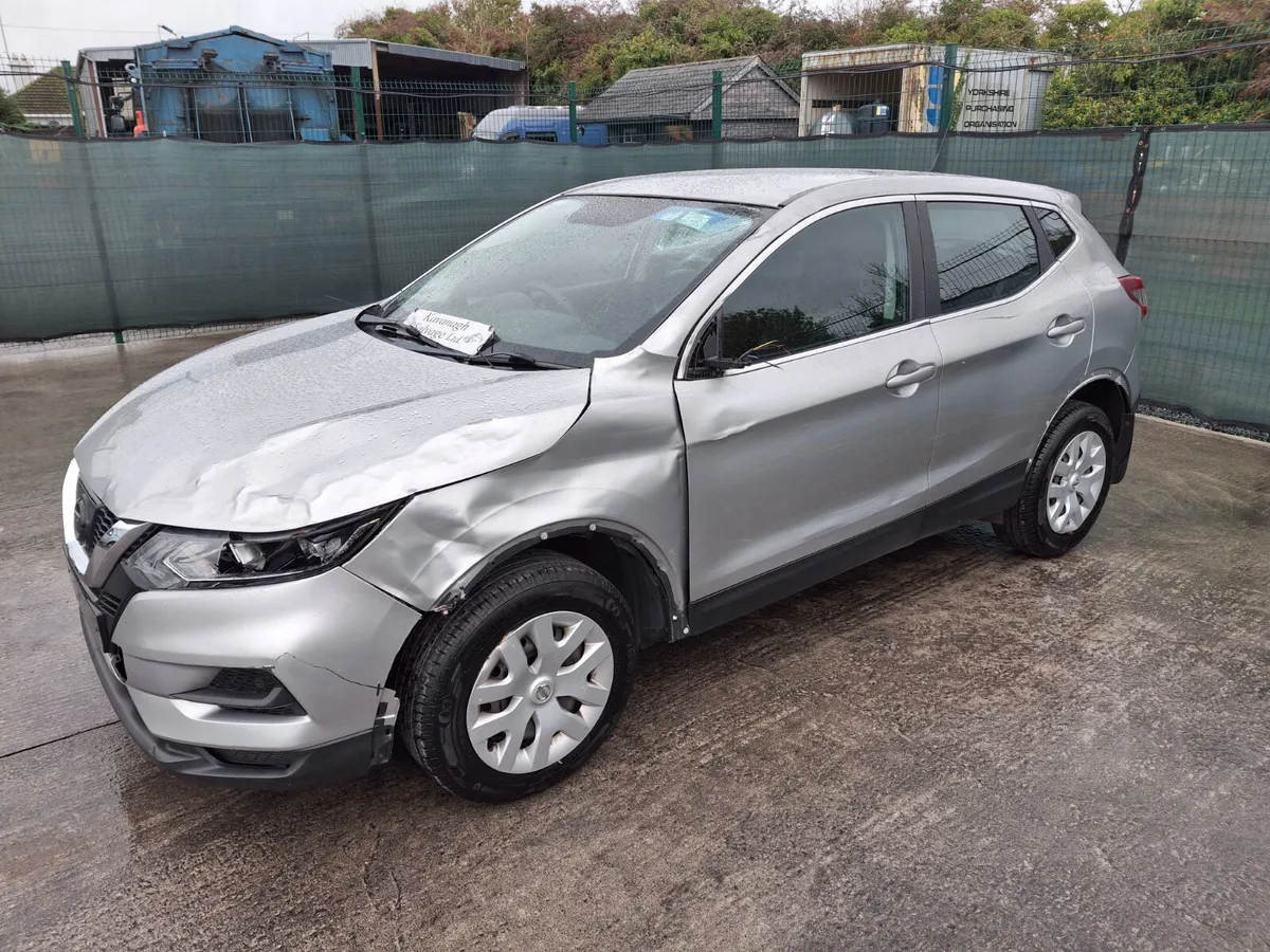 2018 Nissan Qashqai   Automatic - Image 3