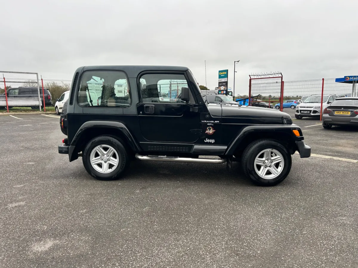 Jeep Wrangler Sahara V6 Auto - Image 2