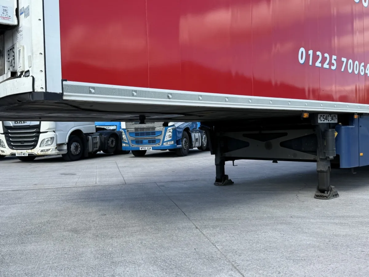 2015 SCHMITZ MEAT RAILER - Image 4