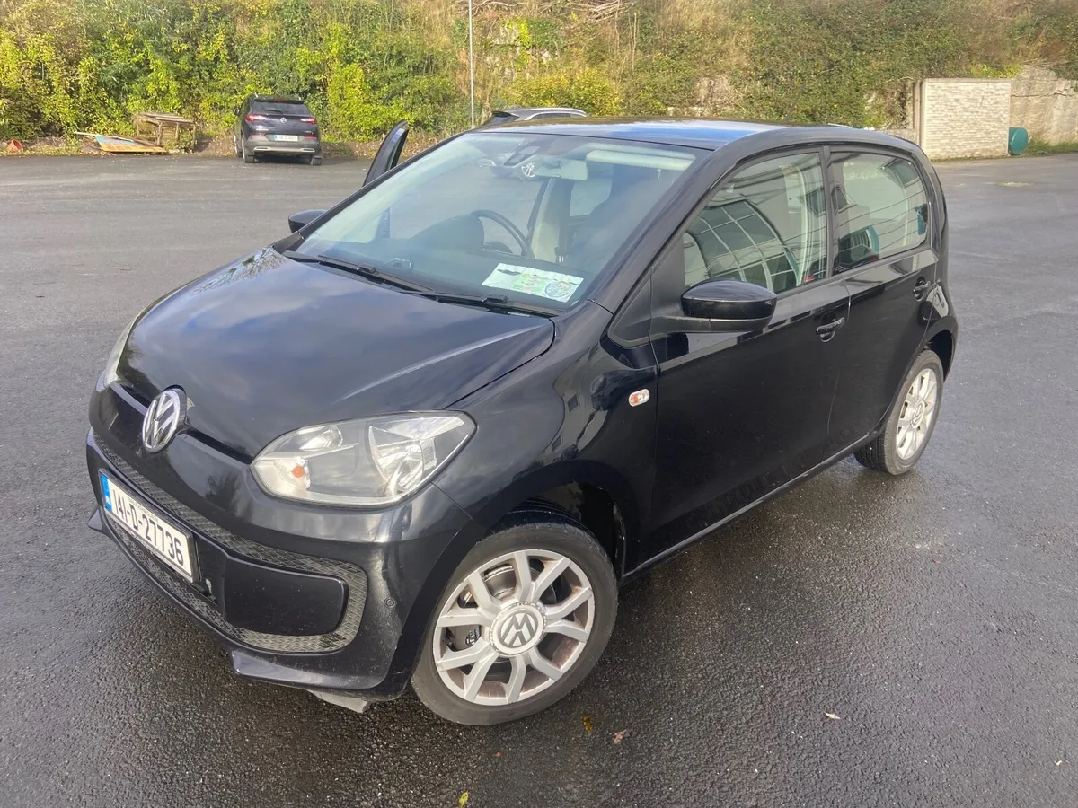 Volkswagen up! 2014 - Image 1