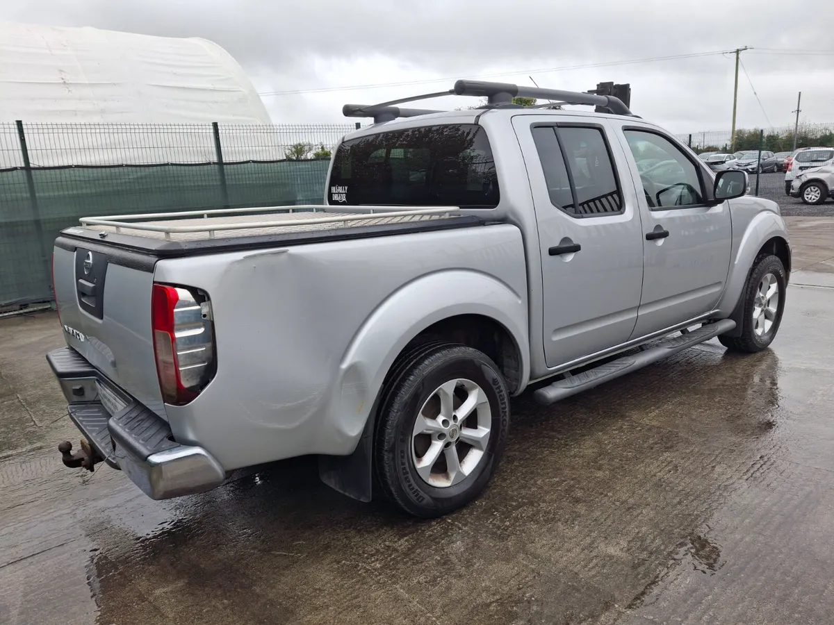 2014 Nissan Navara 2.5 Diesel.Light Damage - Image 4