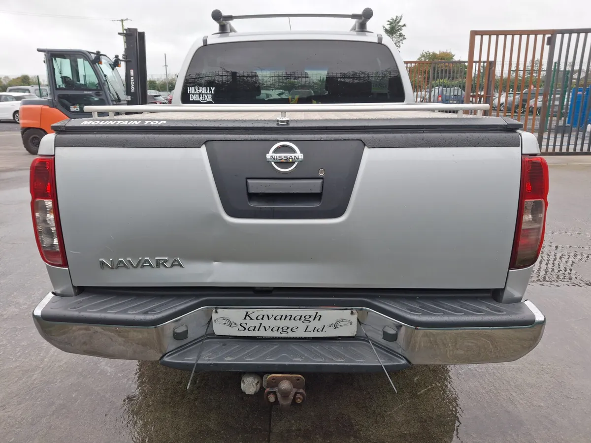 2014 Nissan Navara 2.5 Diesel.Light Damage - Image 3