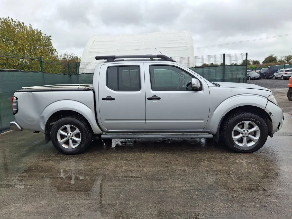 2014 Nissan Navara 2.5 Diesel.Light Damage - Image 2