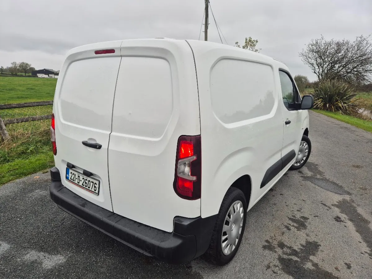 Opel Combo L1H1-1.5 100PS DIESEL 6SPEED - Image 4