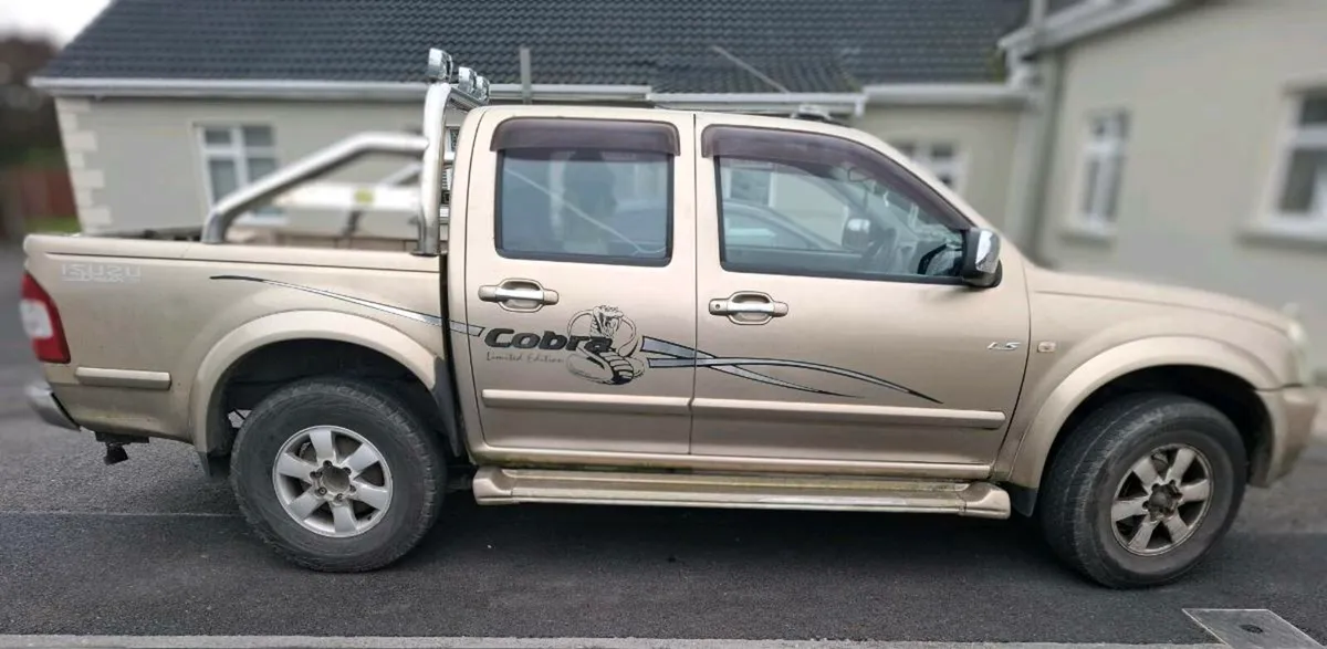 Isuzu D-Max Crew Cab - Image 1