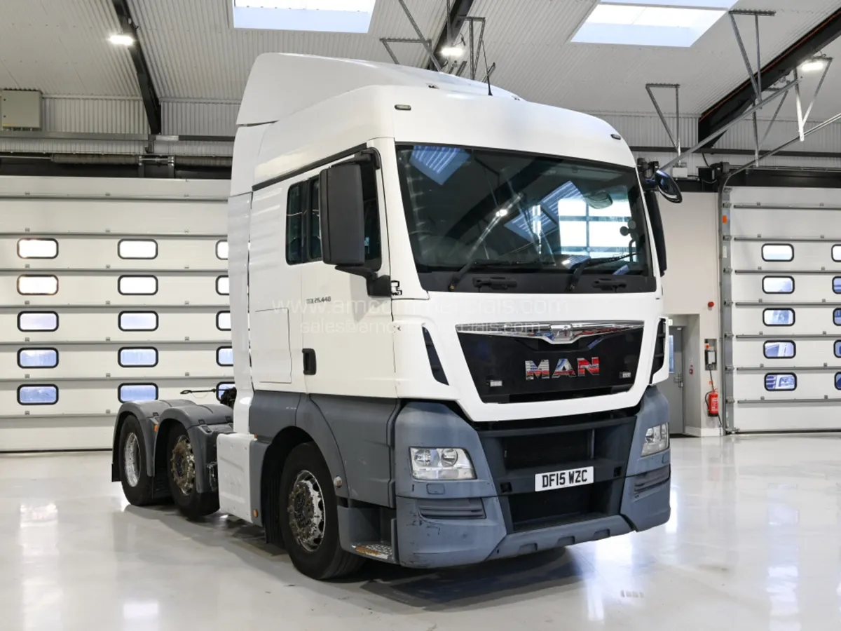 2015 (15) MAN TGX 26.440 6X2 MIDLIFT - Image 1