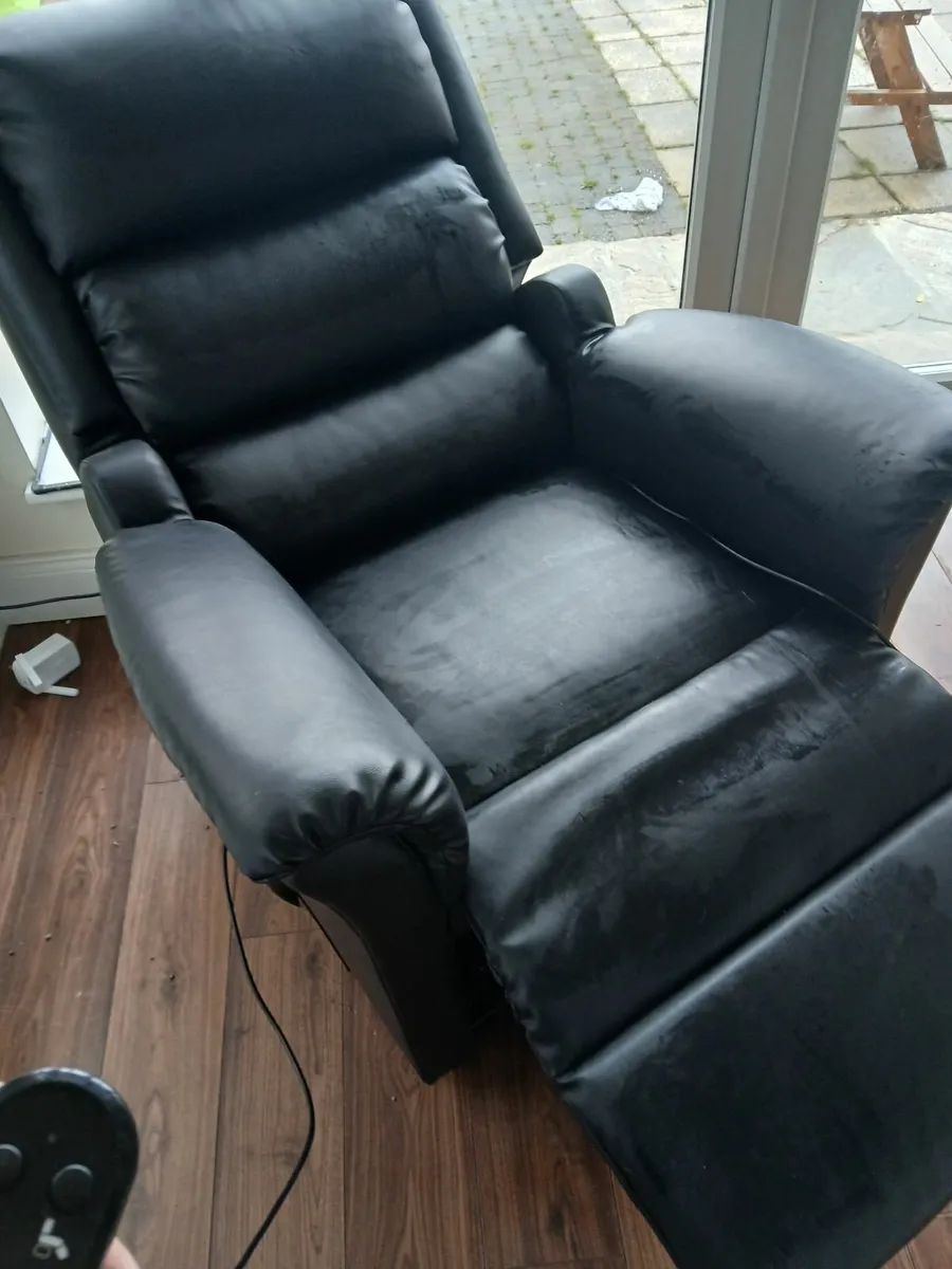 Recliner  chair - Image 2