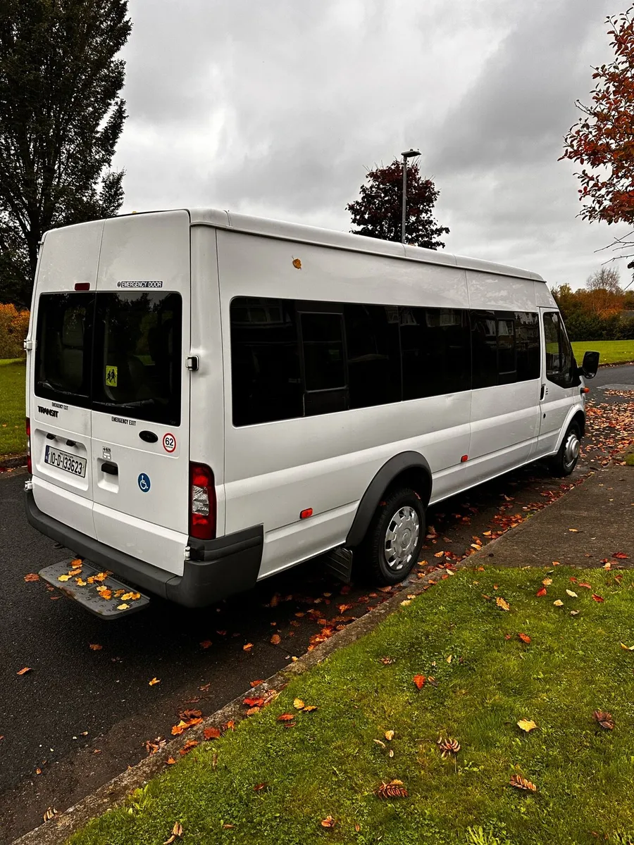 Minibus - Image 2