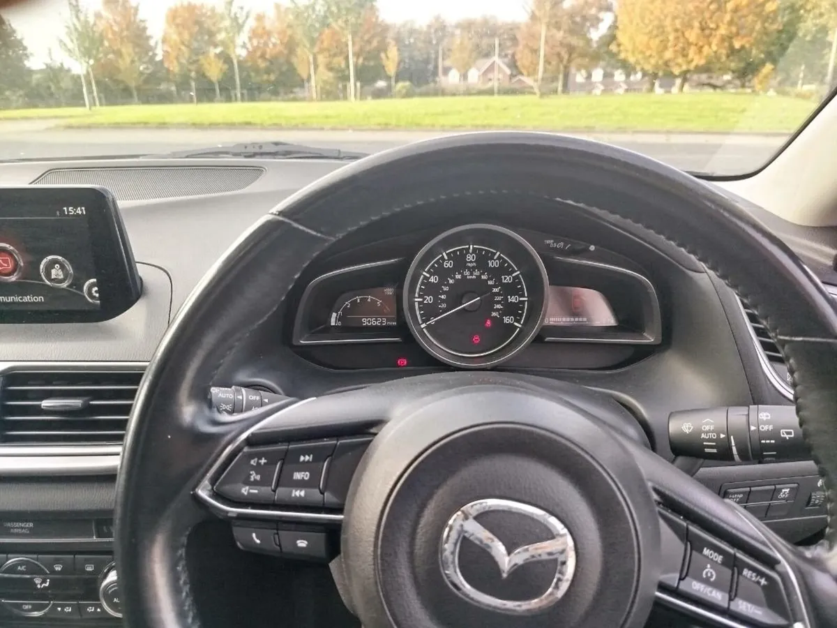 Car - Image 3