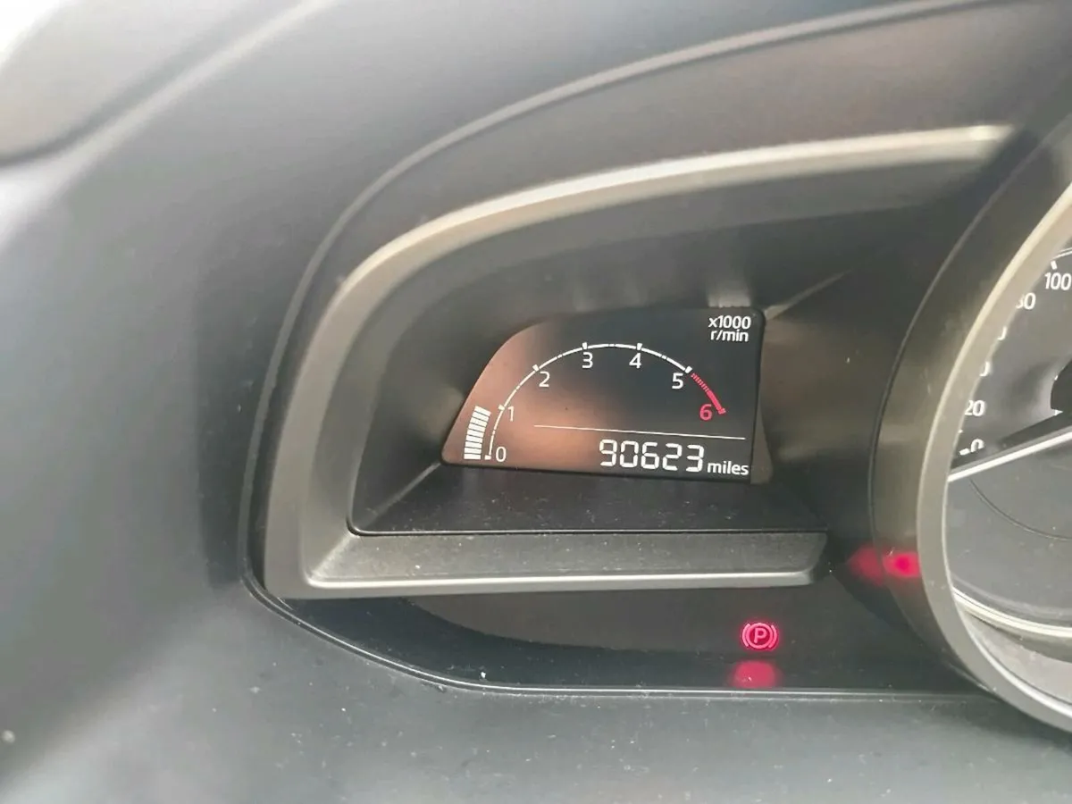 Car - Image 4