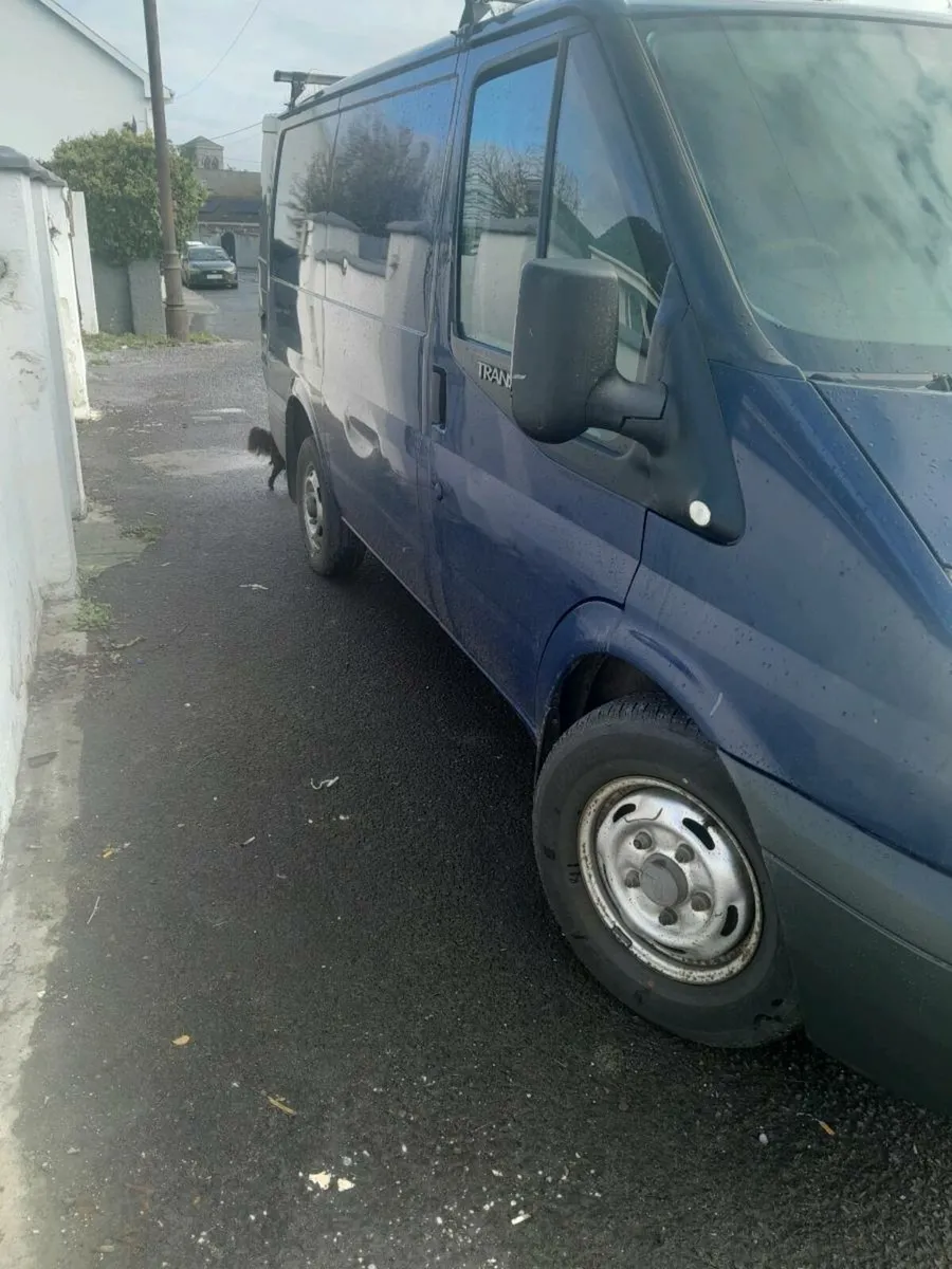 Van - Image 2