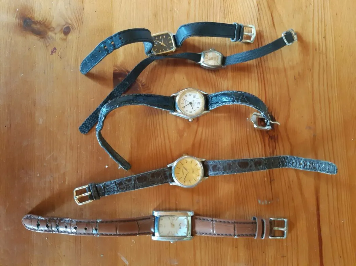 Women's watches - Image 1