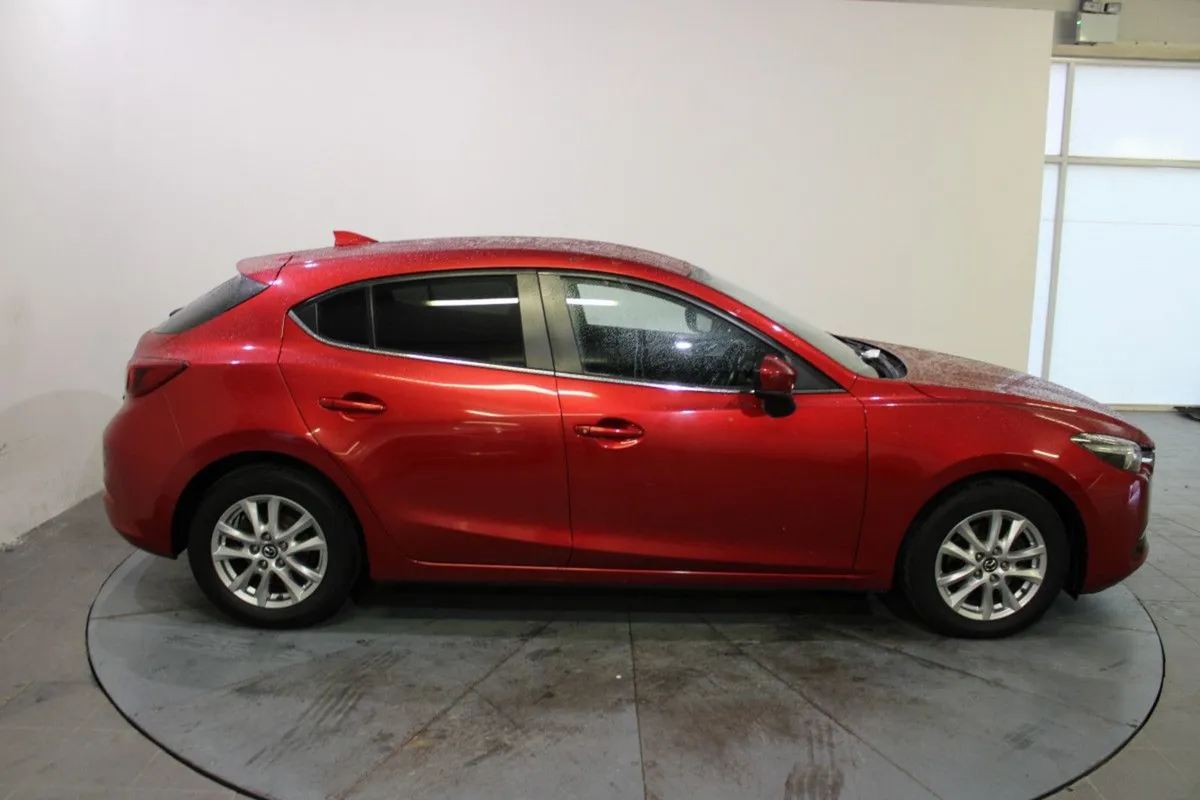 Mazda 3 1.5d 5DR (105ps) Executive SE - Image 3