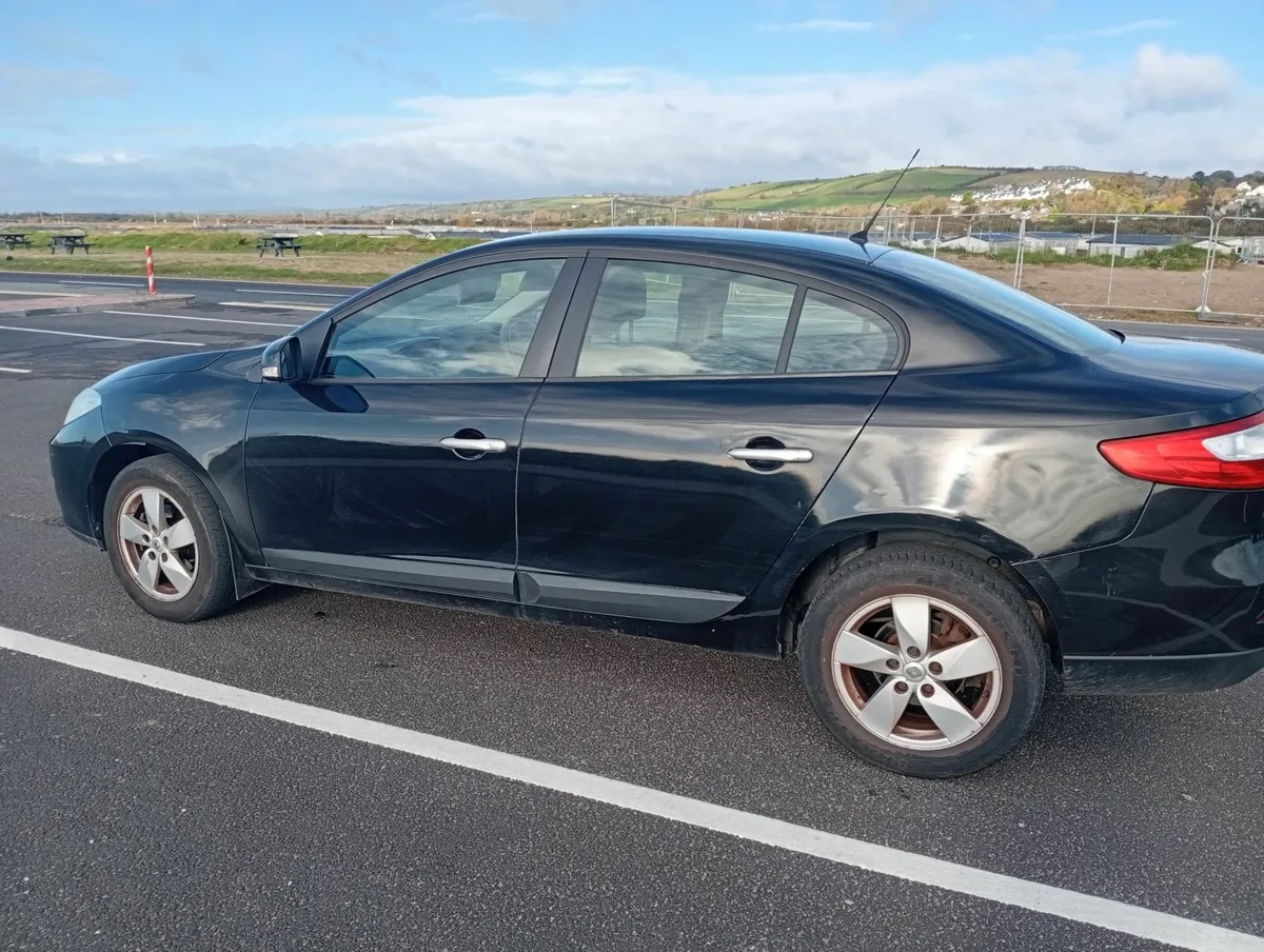 Renault Fluence 2012 - Image 2
