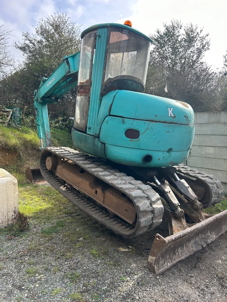 Kobelco sk75 digger for sale - Image 4