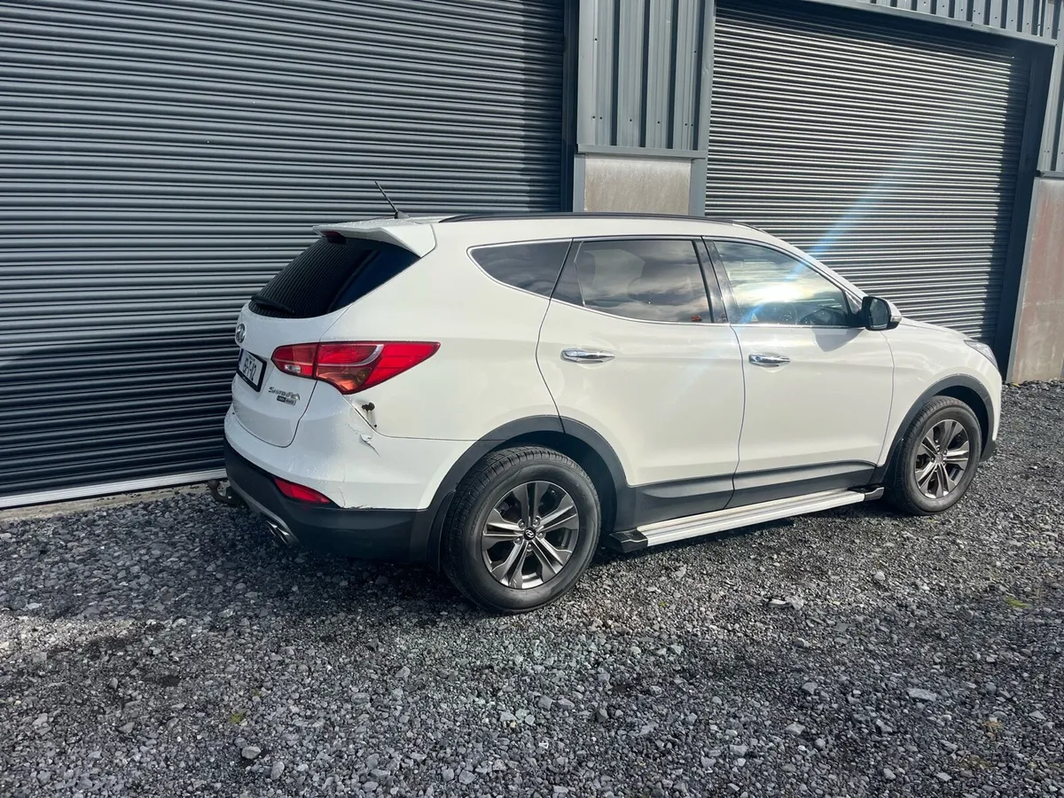 151 HYUNDAI SANTE FE - Image 4