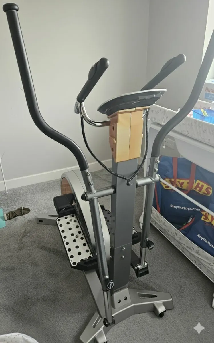 Cross trainer - Image 2