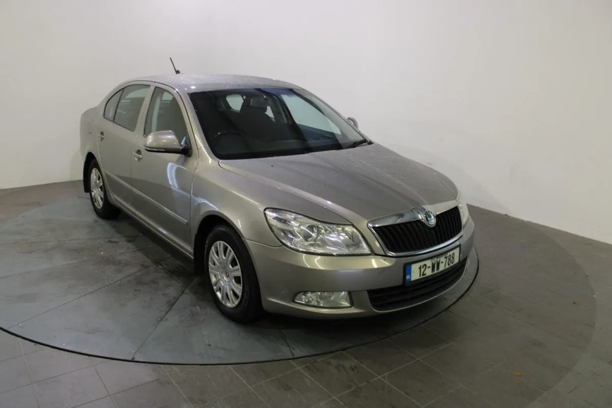 Skoda Octavia 1.6 CR TDI Ambition - Image 1