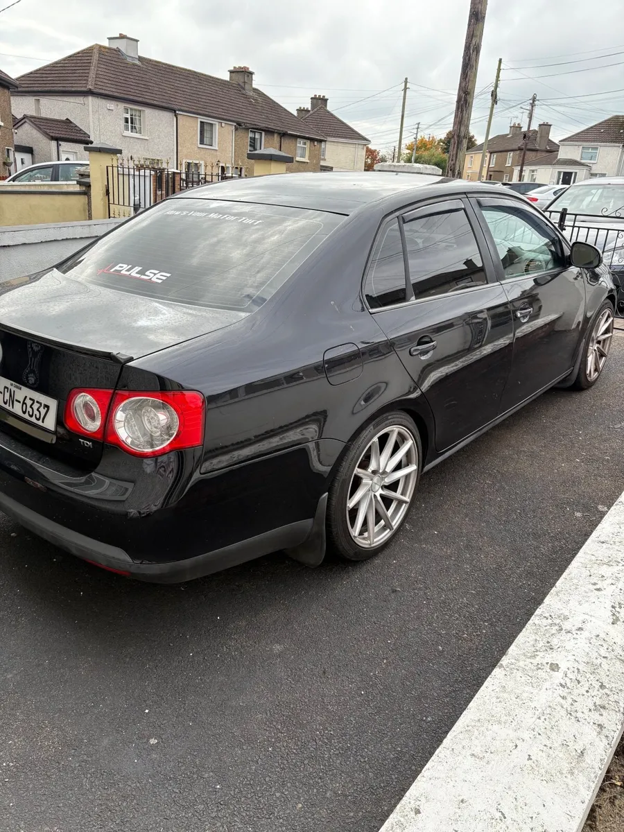Volkswagen Jetta 2007 - Image 3
