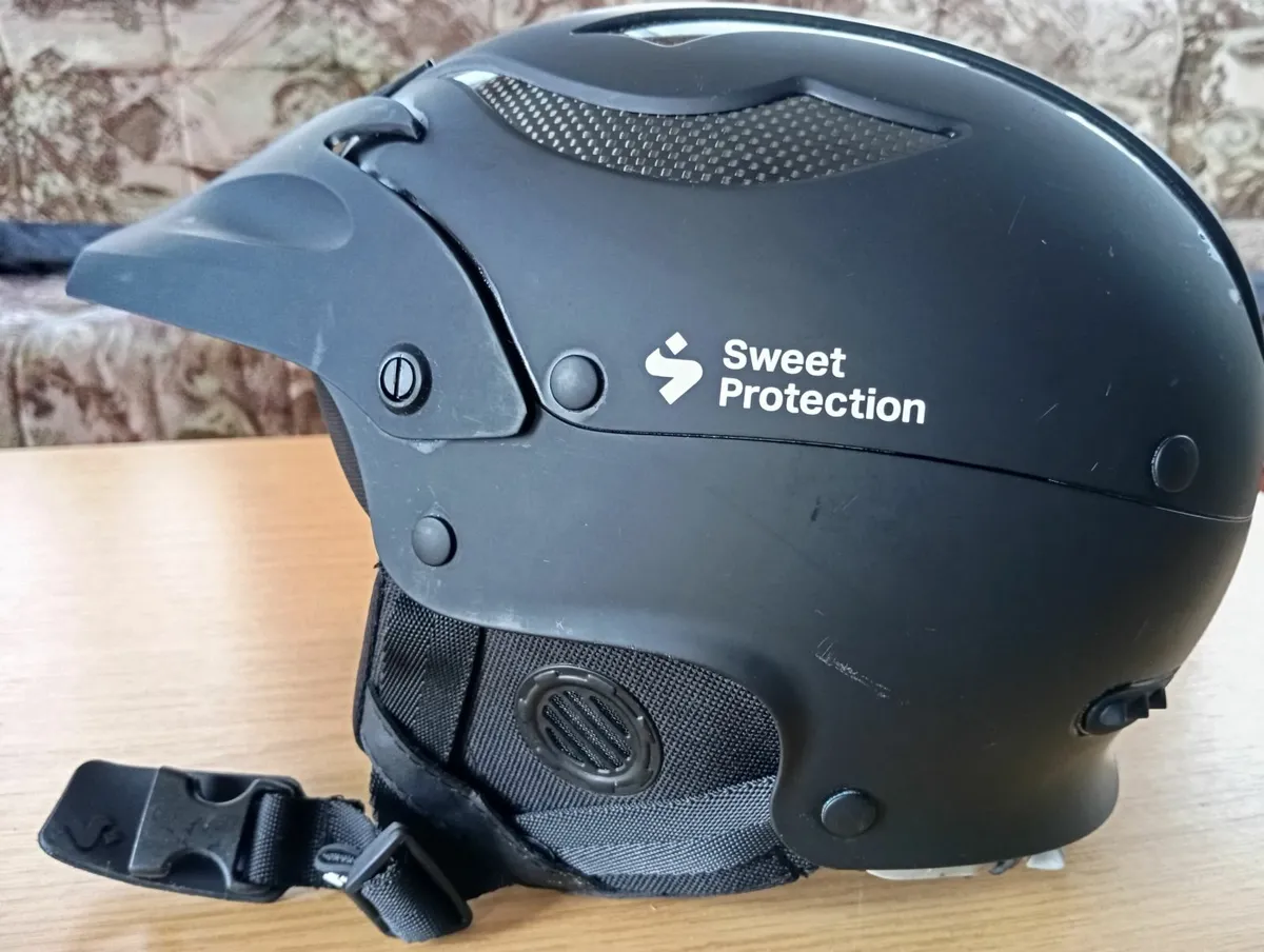 Sweet Rocker Kayak Helmet - Image 4