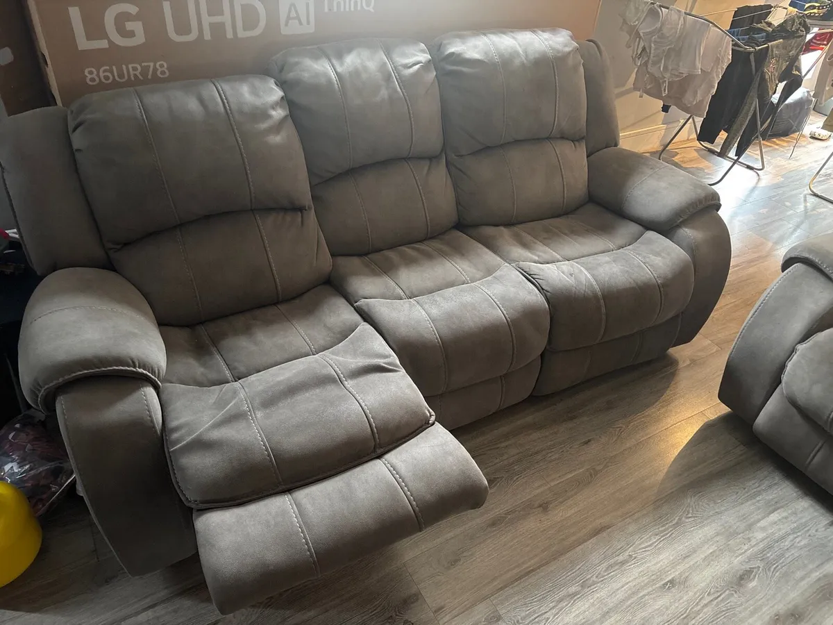Suite of furniture for sale. - Image 4