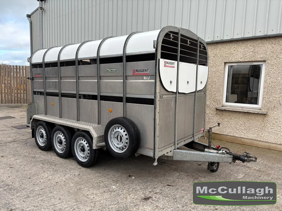 Used Nugent 12x6 Tri-Axle Cattle Trailer - Image 1