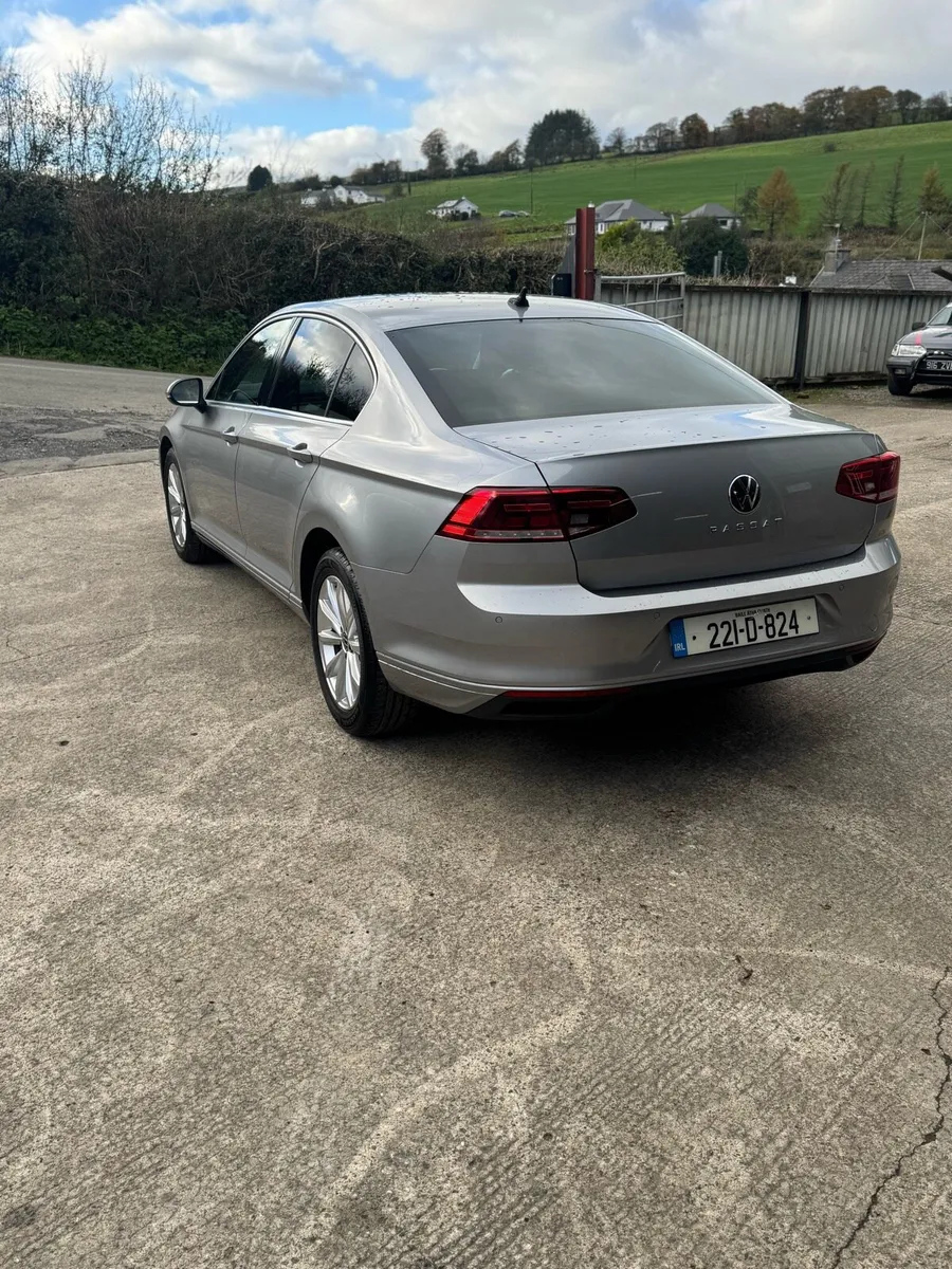 VW Passat - Image 4