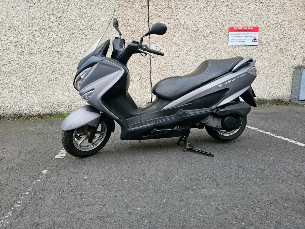 Suzuki Burgman 200cc - Image 4