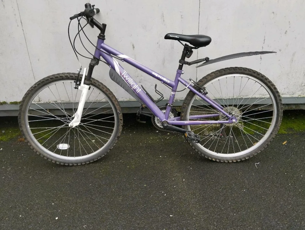 Girls 26inch bike - Image 2
