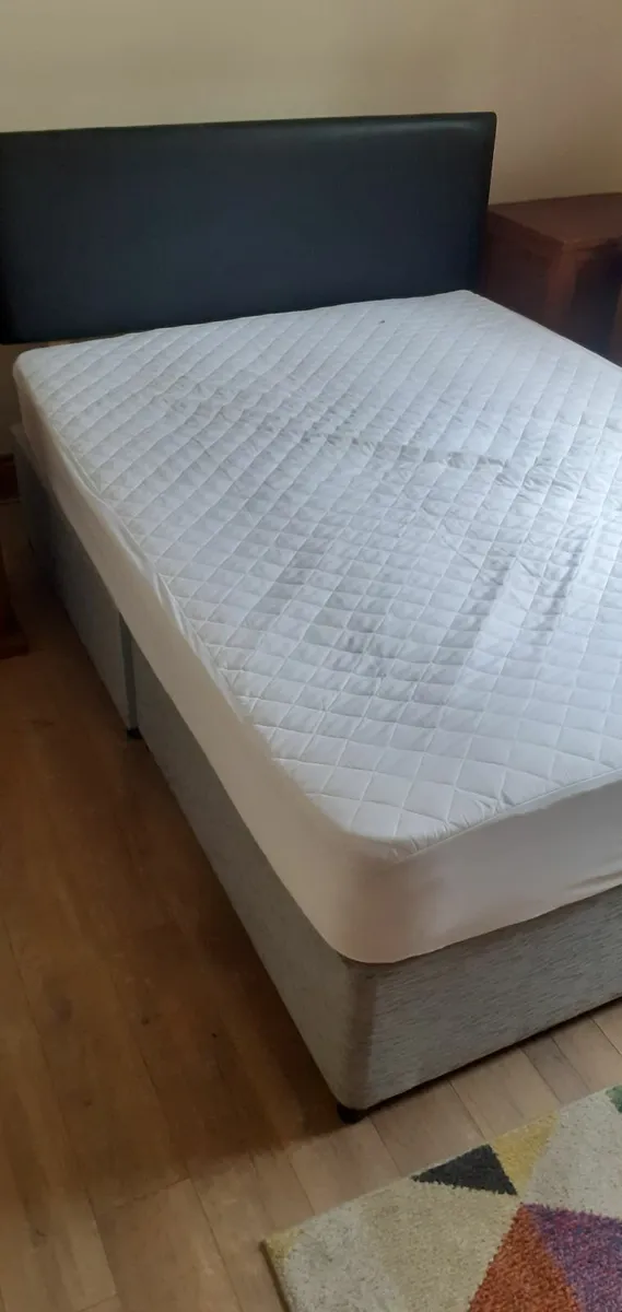2 x double beds with headboard & mattress - Image 4