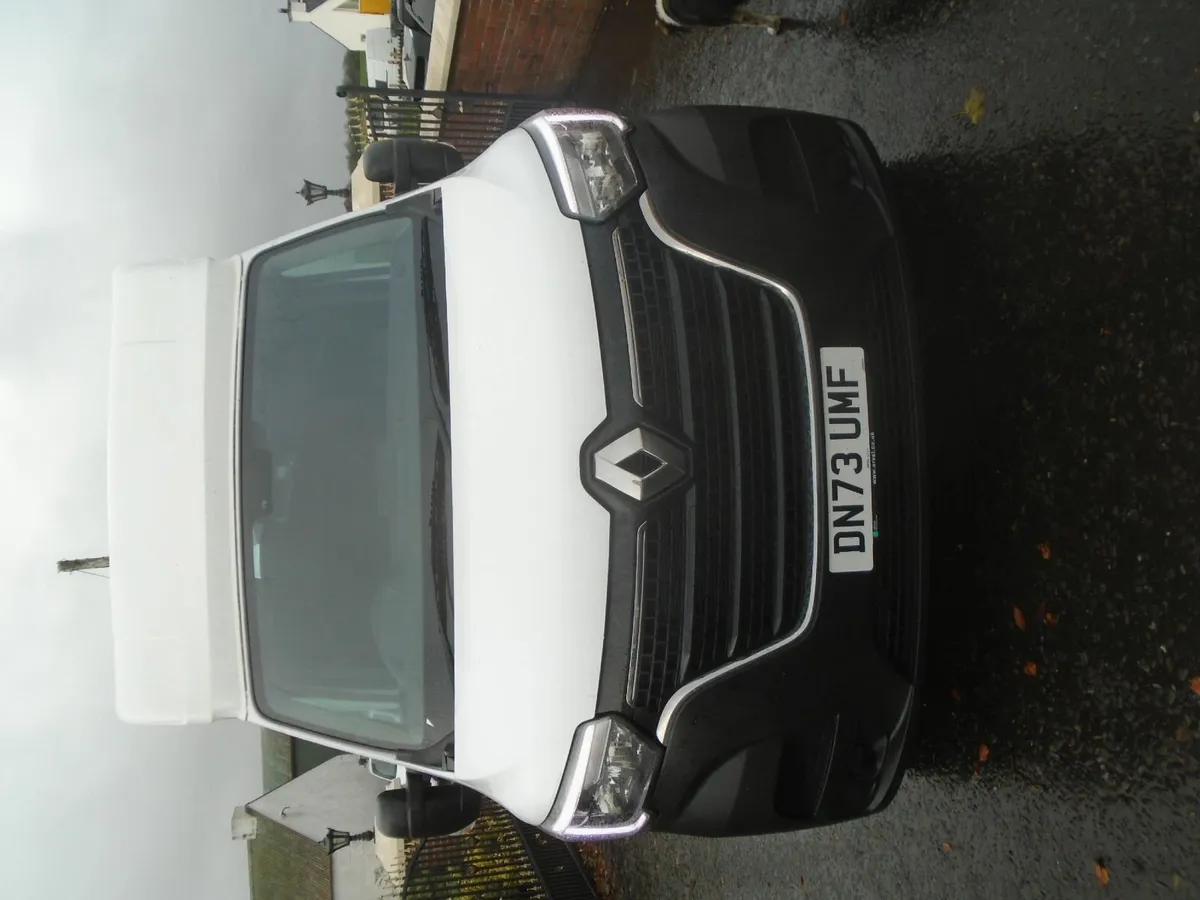 2023 Renault Master LOW-LOADER LUTON - Image 2