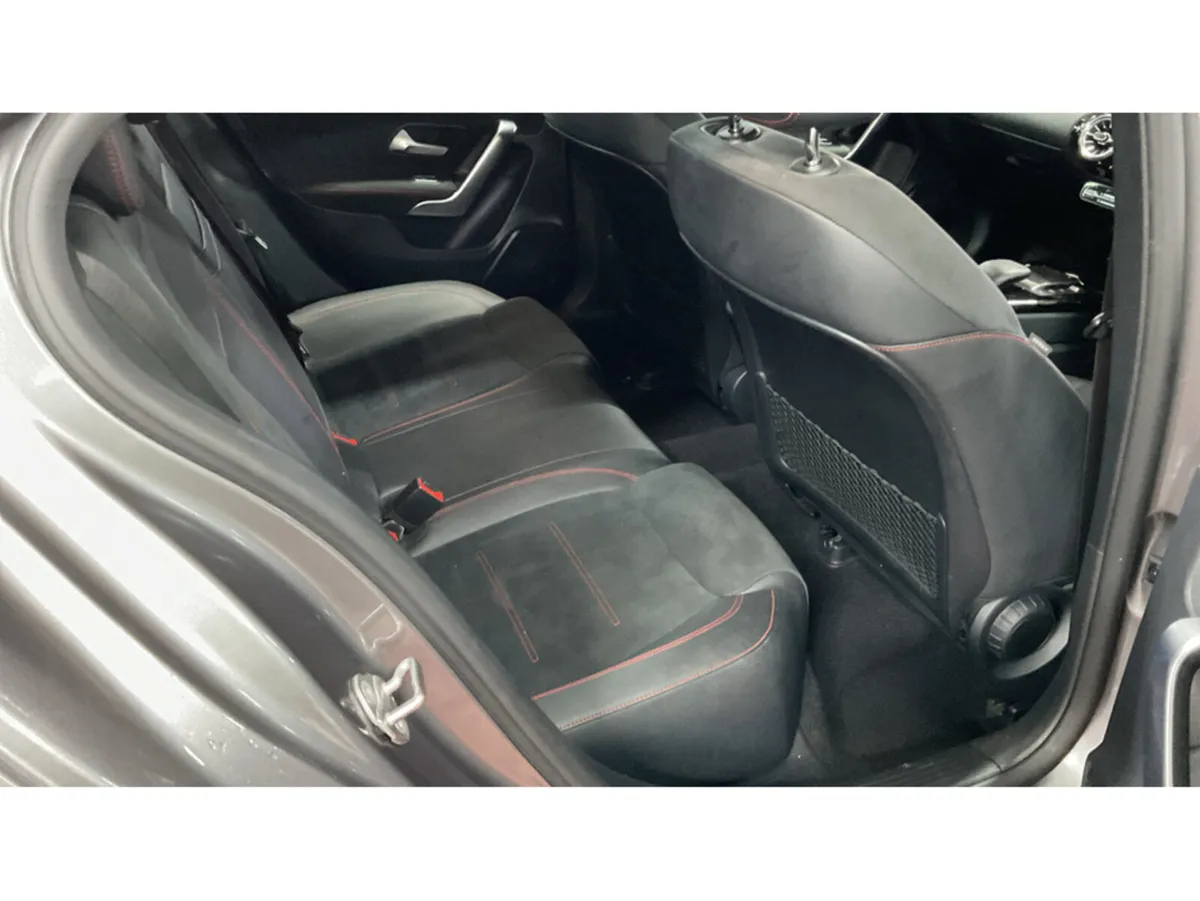 Mercedes-Benz A-Class (222) A250E AMG-LINE PREMIUM - Image 4