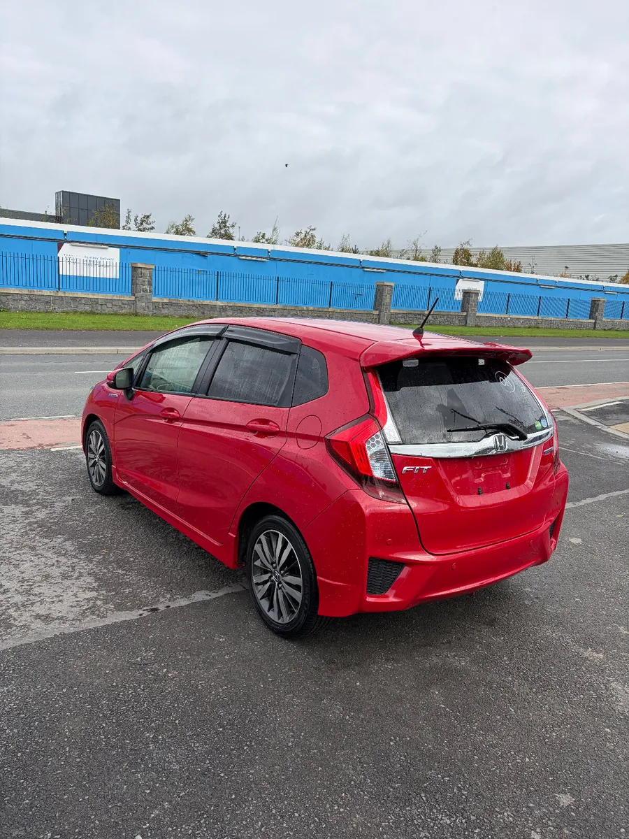2015 Honda Fit 1.5 Hybrid LOW KMS HIGH SPEC - Image 4