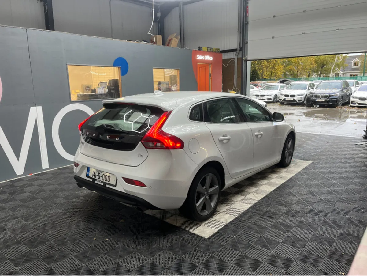 Volvo V40 €11950! 2014 Volvo V40 Automatic T4 1.6 - Image 2