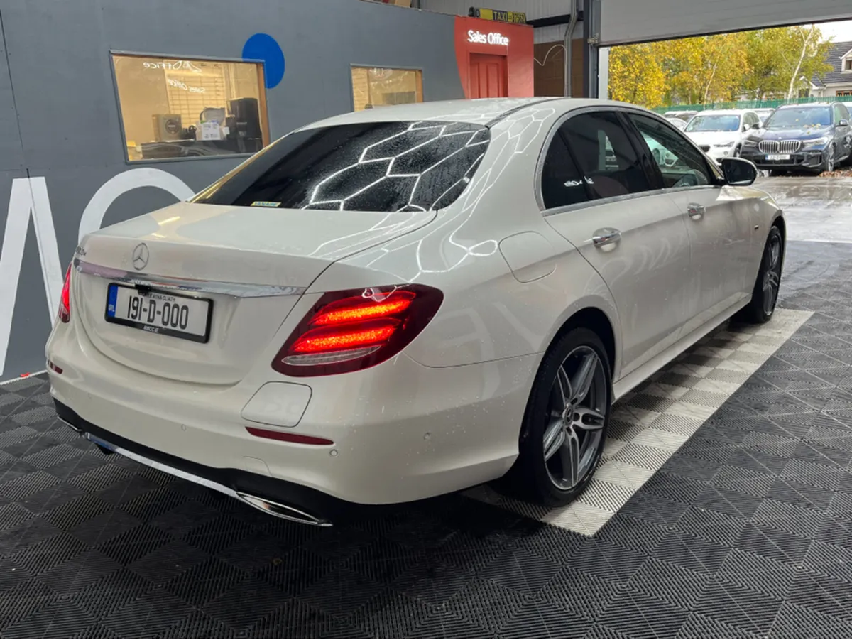 Mercedes-Benz E-Class 2019 MERCEDES E CLASS E350e - Image 2
