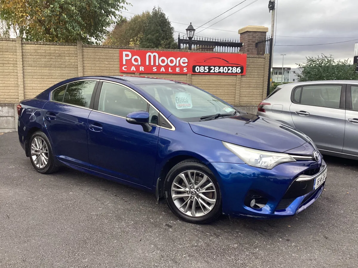 Toyota Avensis ** CAMERA * SAT NAV - Image 2