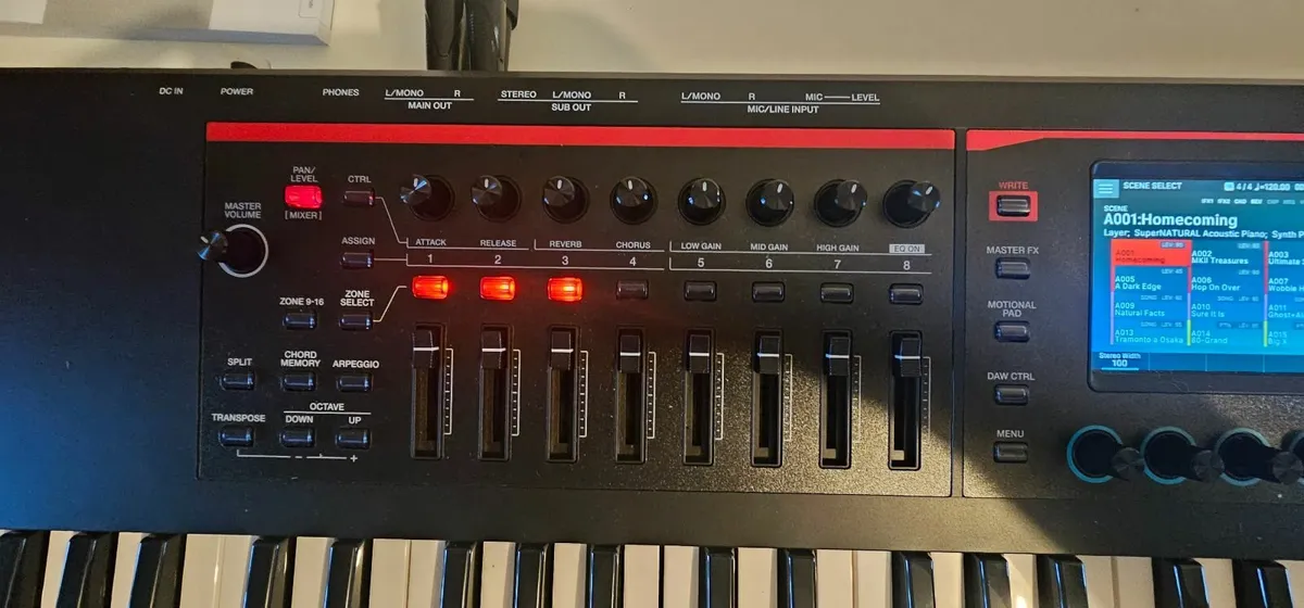 Roland Fantom 07 - Image 2