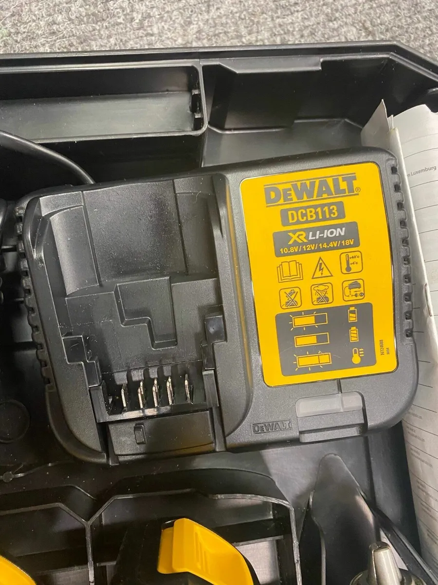Dewalt DCD790 Drill + 2x 2AH + Charger - Image 3