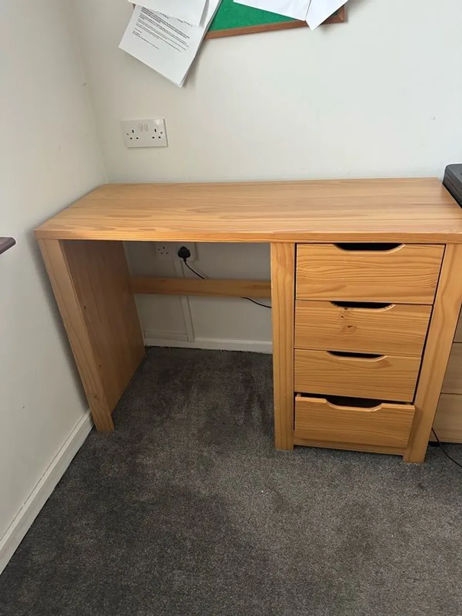 Desk - Image 2