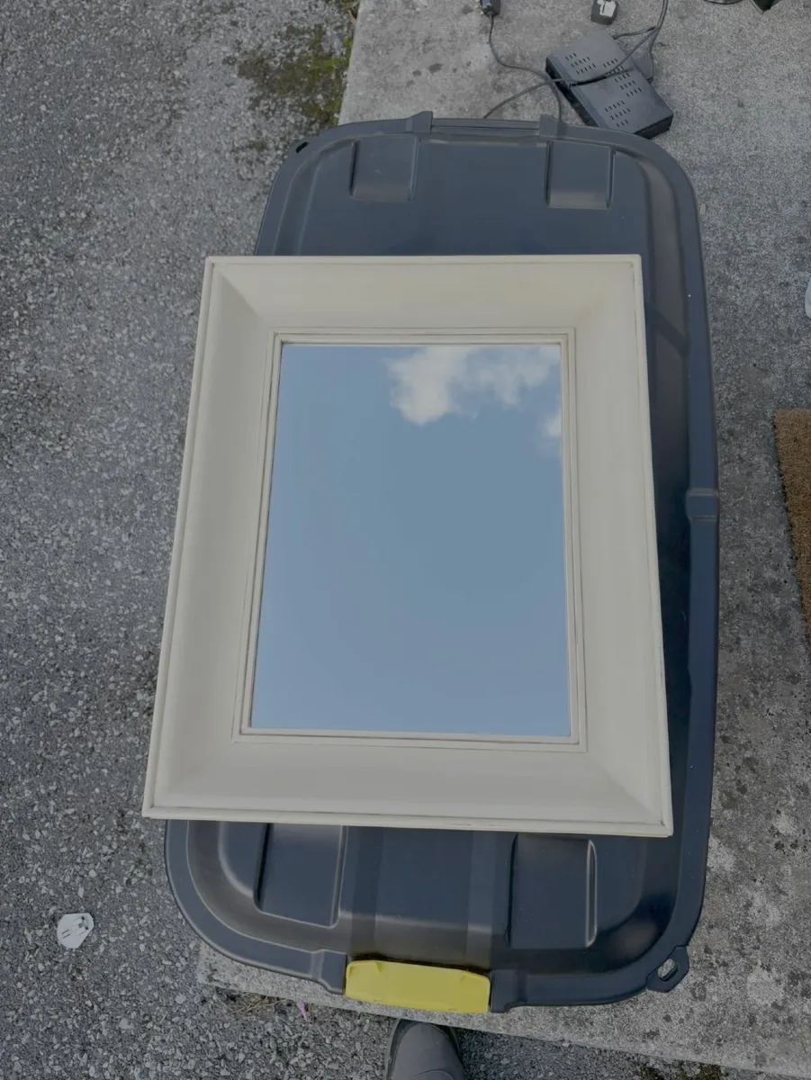 Small mirror