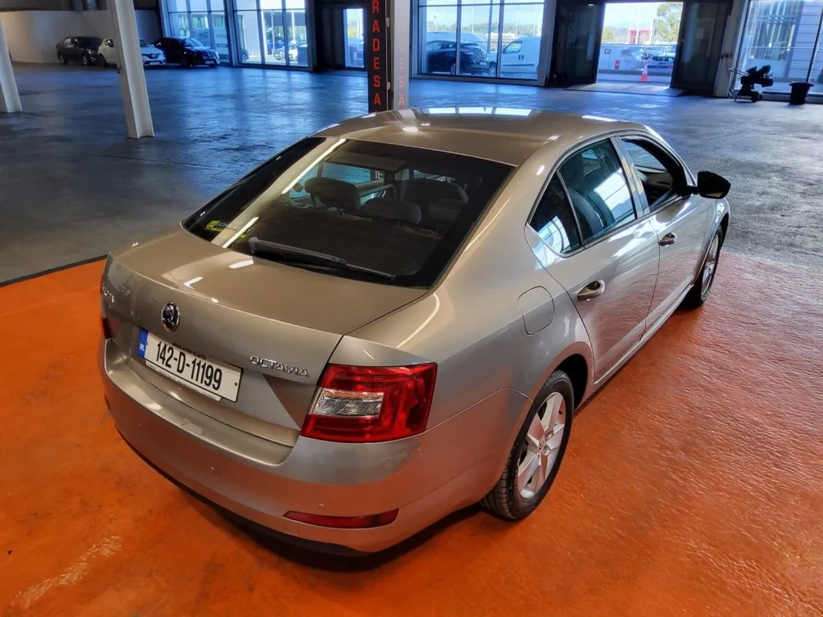 Skoda Octavia 1.6 TDI CR 105BHP Ambition - Image 4