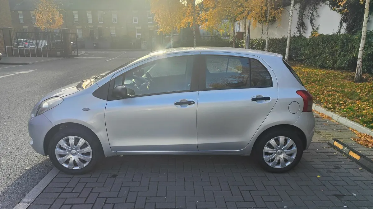 Toyota Yaris 2008 - Image 3