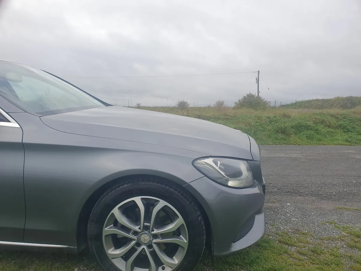 Mercedes-Benz C-Class 2017 - Image 4