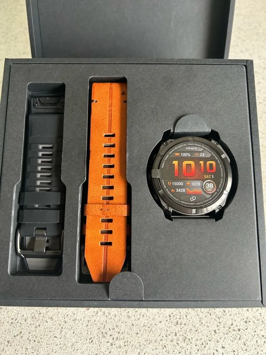 Garmin Fenix 8 PRO - 51mm Sapphire / Titanium (BRAND NEW WATCH & MODEL) - Image 4