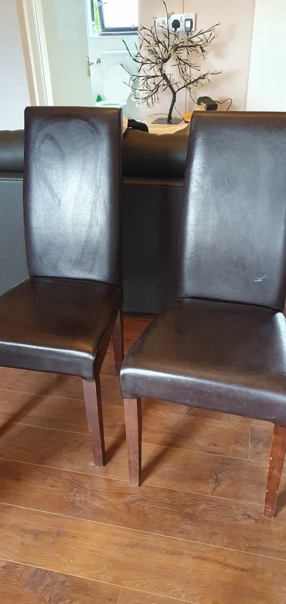 Dining table and 2 chairs - Image 4