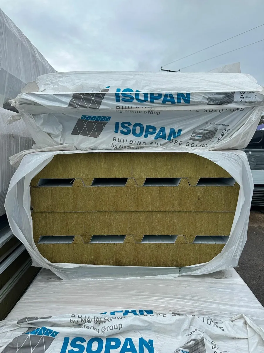 120mm high quality Insulated Roof panels - Image 1