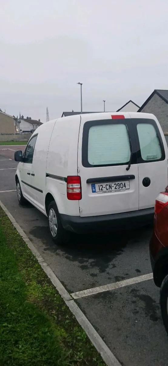 2012 vw caddy van doe till January - Image 3