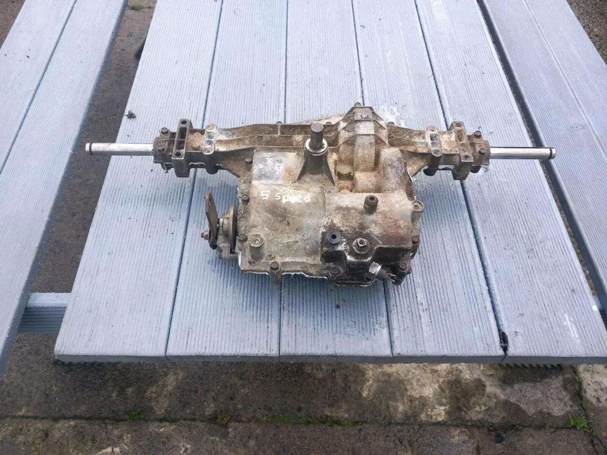 Castlegarden manual gearbox for sale - Image 1