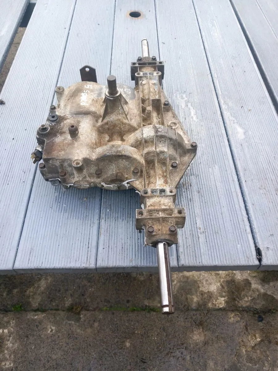 Castlegarden manual gearbox for sale - Image 2